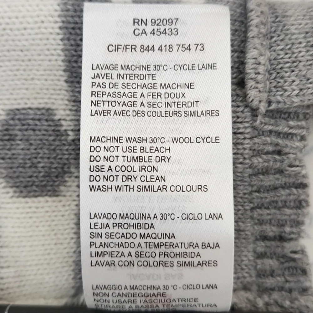 Jacadi Grey/White Polkadot Hat (6M), Scarf (TU), & Mitten (T1) Set ~ EUC - Picture 8 of 8